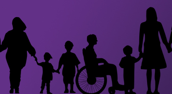 Siluetas negras de personas con y sin discapacidad sobre fondo morado