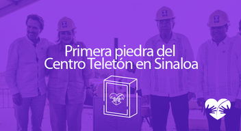 Imagen con foto de evento con personas al lado de una piedra y el texto que dice Primera piedra del Centro Teletón en Sinaloa