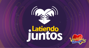 IMAGEN CON FONDO EN MORADO Y TEXTO EN BLANCO QUE DICE LATIENDO JUNTOS Y LOGO DE TELETÓN Y OBRA VASELINA